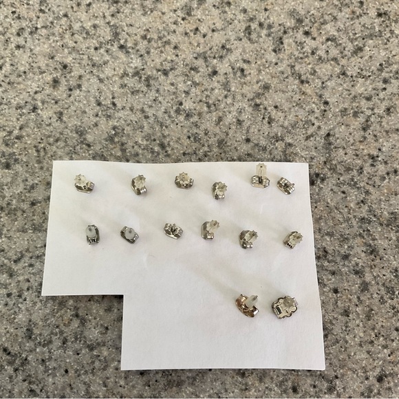 7 Pair of Little Girl’s Post Earrings - Picture 3 of 3